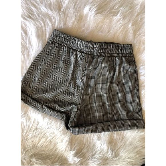 Hounds-print front tie dressy shorts - Picture 6 of 6